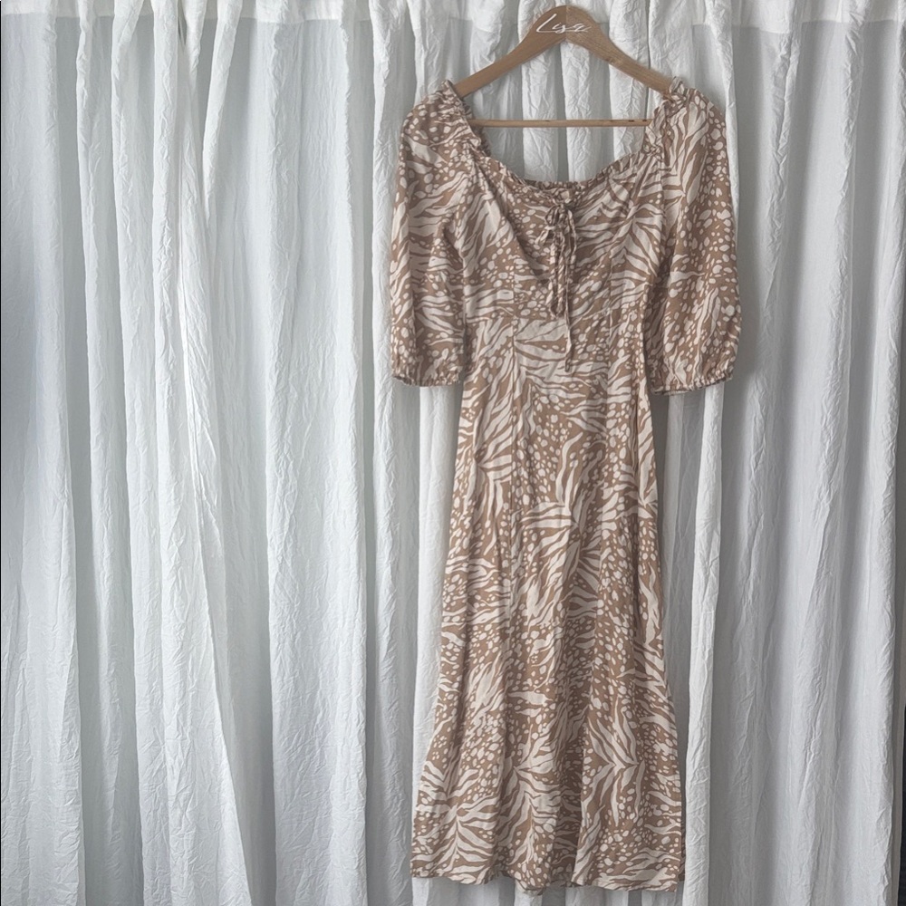 Jessica Simpson Tan and Cream Midi Dress